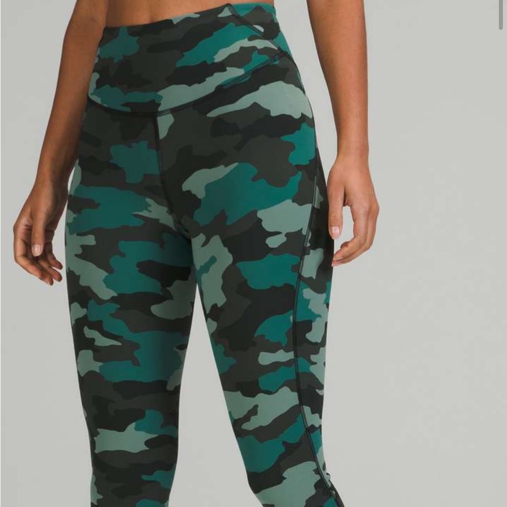 Lululemon base pace green camo size 16
